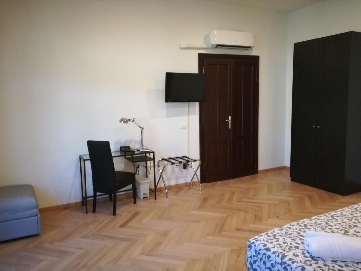 Dante Rooms And Apartment Trient Exterior foto